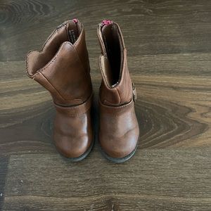 Toddler Girls zip riding boots.